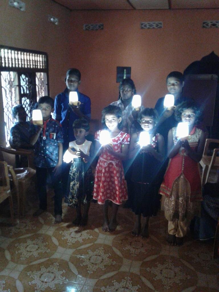 Solar lanterns for school children in Sri Lanka