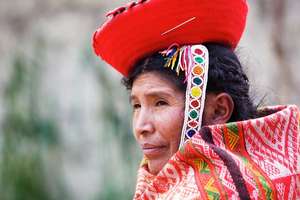 Quechua weaver