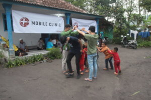 Mobile psychosocial services for children