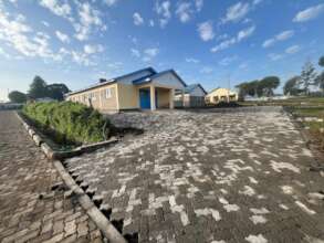 Entrance to the Trauma Centre with Ambulance bay