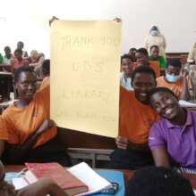 ICT learners thank librarians for their training.
