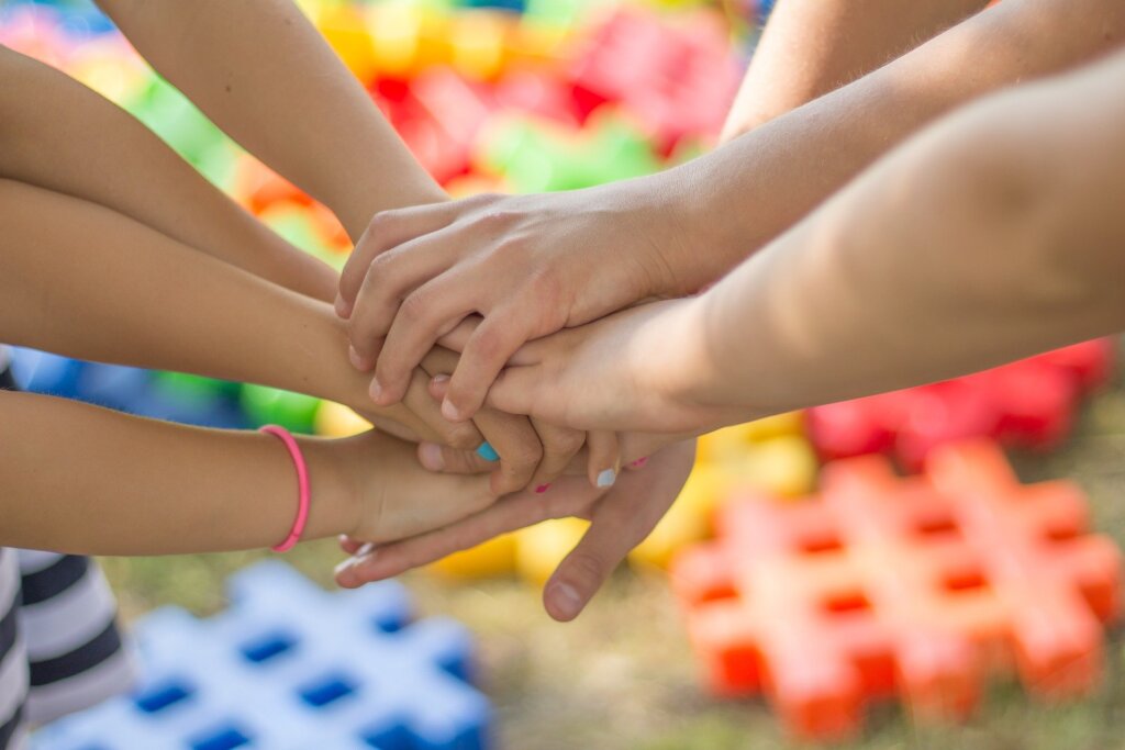 Let's help 400 families meet their basic needs