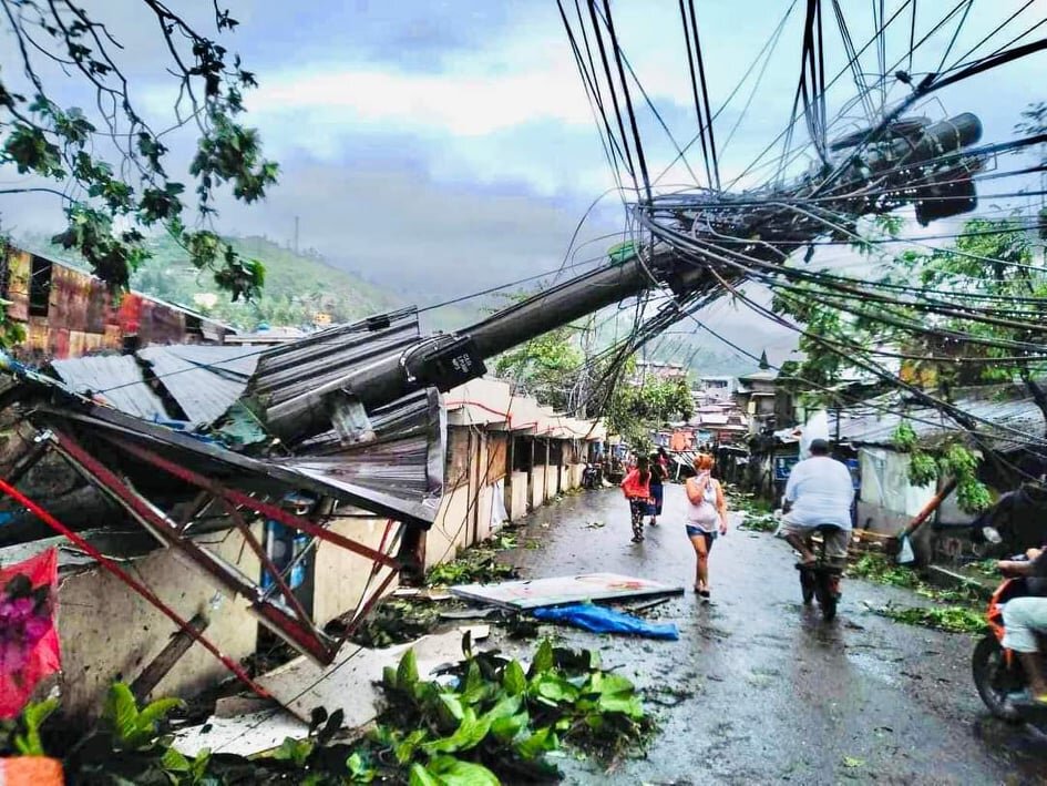 Emergency Aid for 2,000 Typhoon Rai Survivors