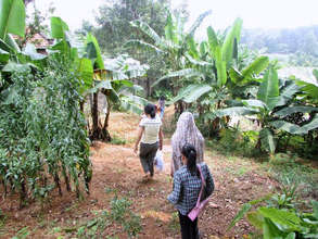 Women of a field trip exploring value chains