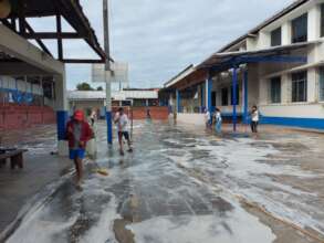 Community work: students at Institute mainteinance