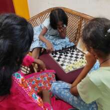 Chess training for the children of Janani Home