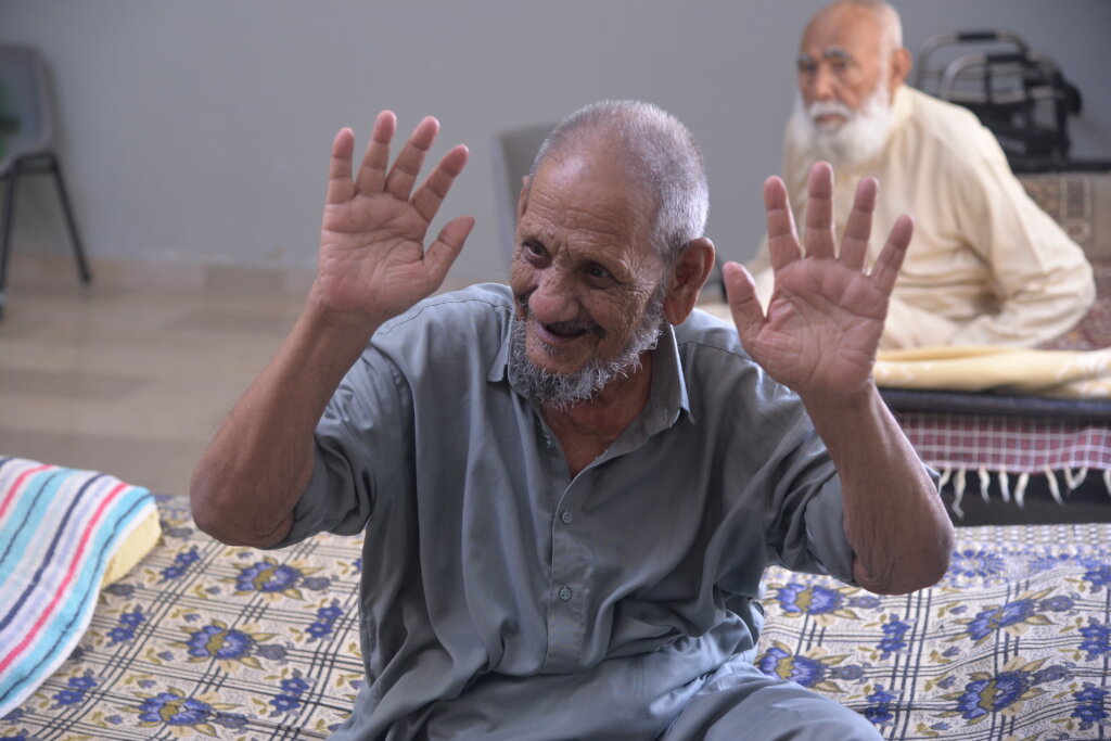 Sponsor an abandoned Senior Citizen in Pakistan