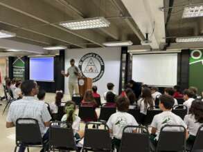 Ambassador Hawk visits a school in Santo Domingo