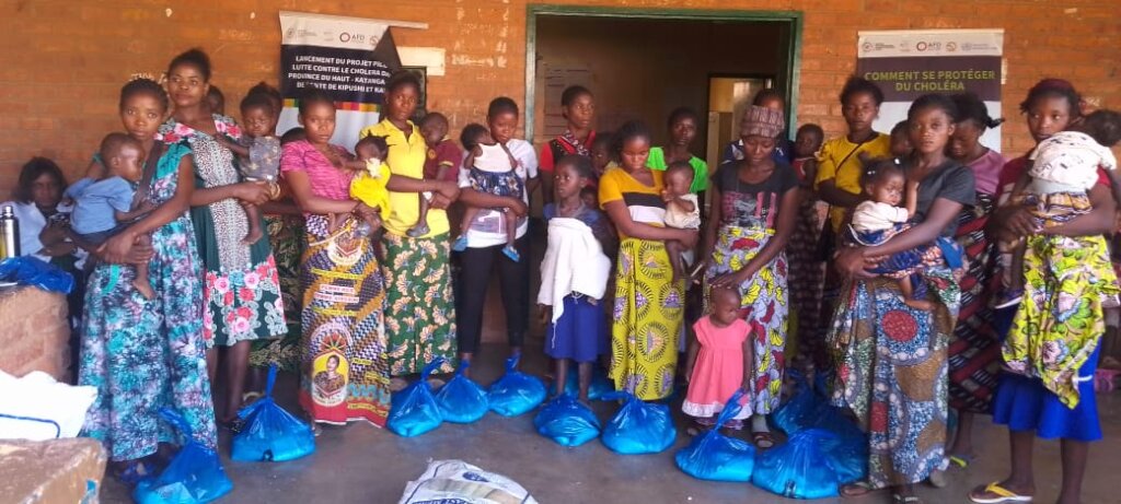 Distribution of food kits