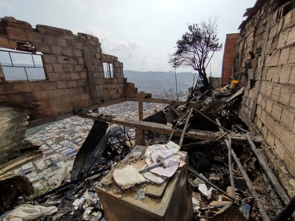 Help families who lost their home in a fire