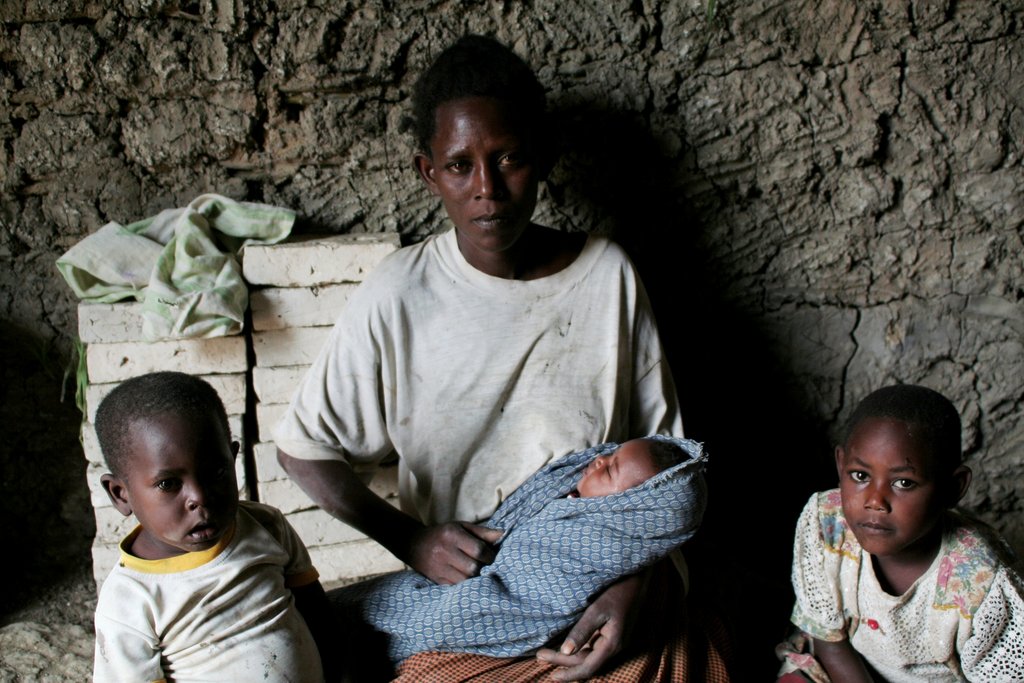 Empower 300 HIVpositive women with goats in Uganda
