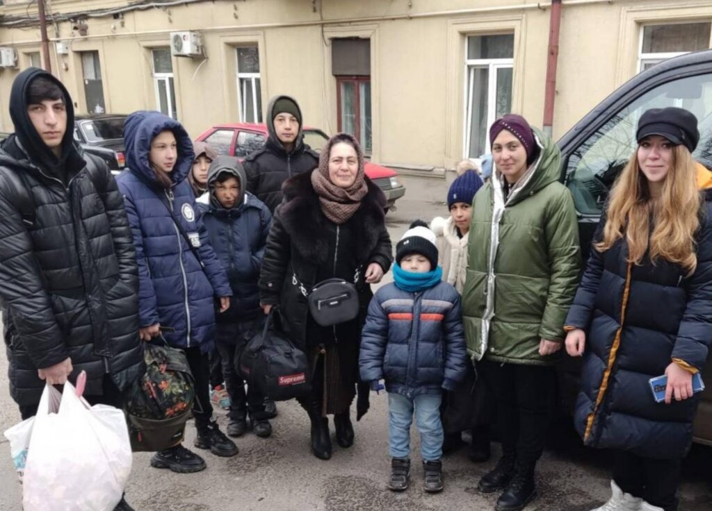 UKRAINE. FAMILIES IN WAR ZONE NEED URGENT HELP.