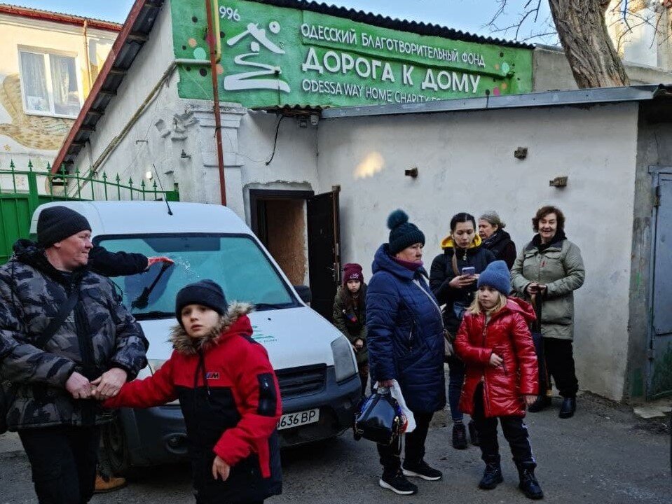 UKRAINE. FAMILIES IN WAR ZONE NEED URGENT HELP.