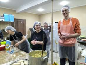 Our volunteers are cooking