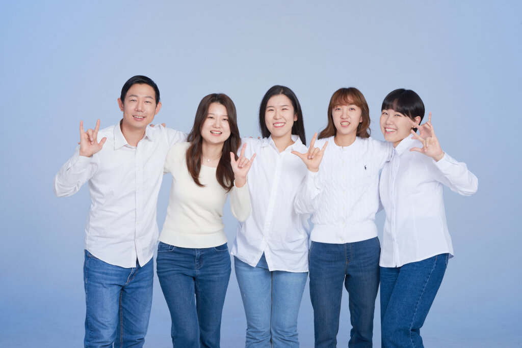 Ensuring deaf people's right to access information