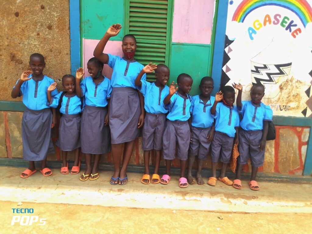 Build  A Meeting Room For "Left Behind" Students