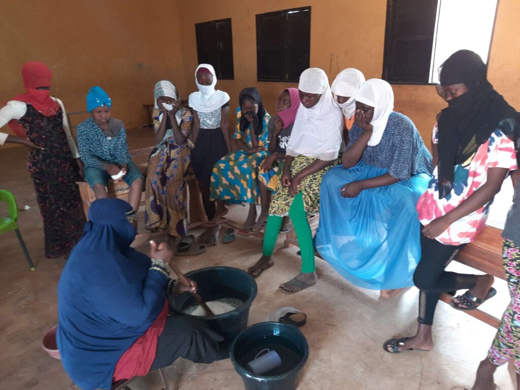 Help girls in 10 schools on Liquid soap training.