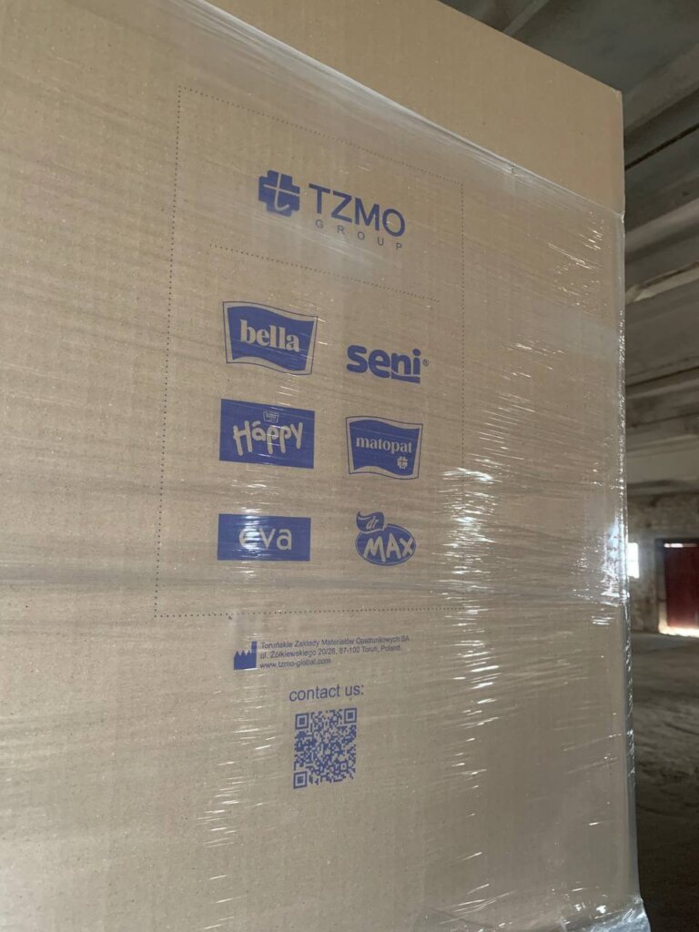 Humanitarian aid to lonely elderly people