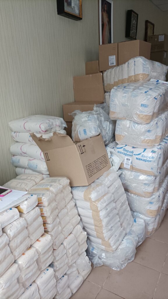 Humanitarian aid to lonely elderly people