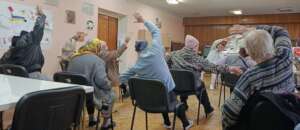(A group session at an evacuation center)