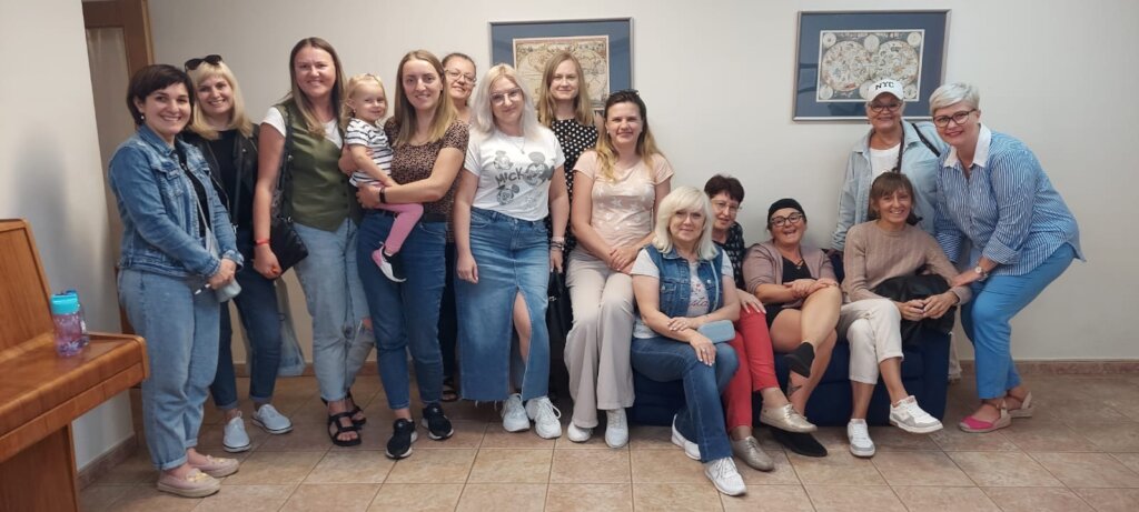 Uplift Ukrainian Women and Children in Poland