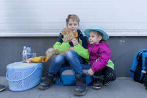 A family arrived safely in Poland with their cat