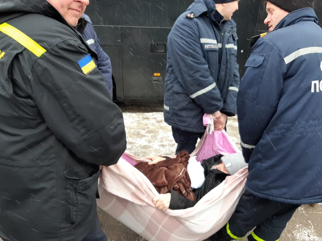 Help refugees from eastern Ukraine