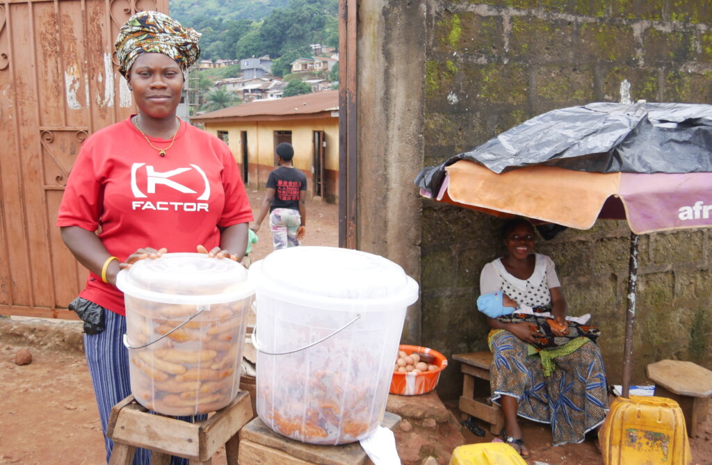Support 90 micro-entrepreneurs in Sierra Leone