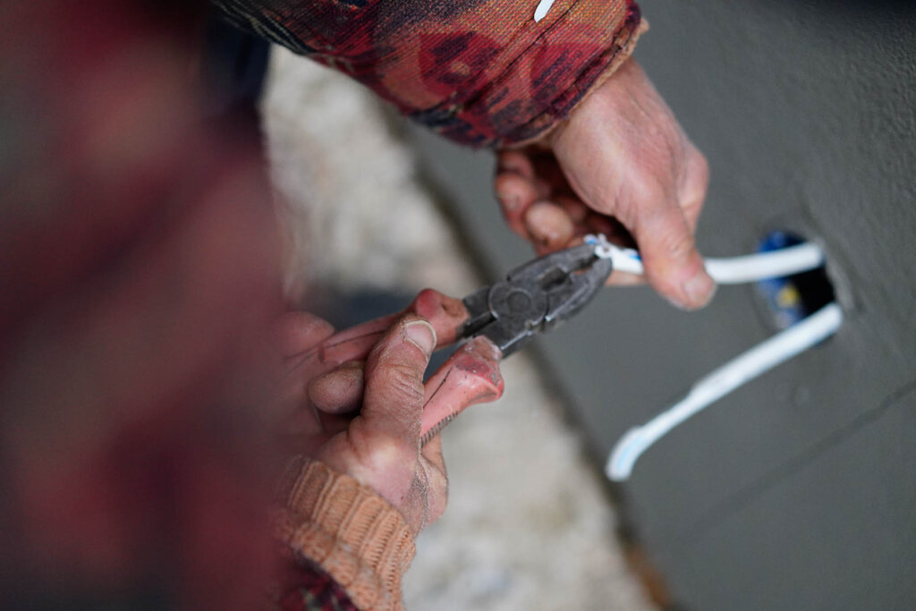 Repairing Electrical in Shelter - Moldova