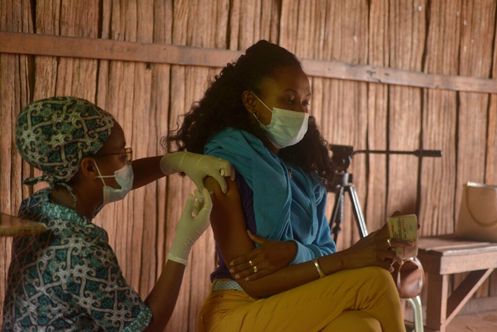 COVID-19 vaccinations provided in Manombo