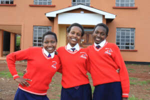 Students outside the KCE II library