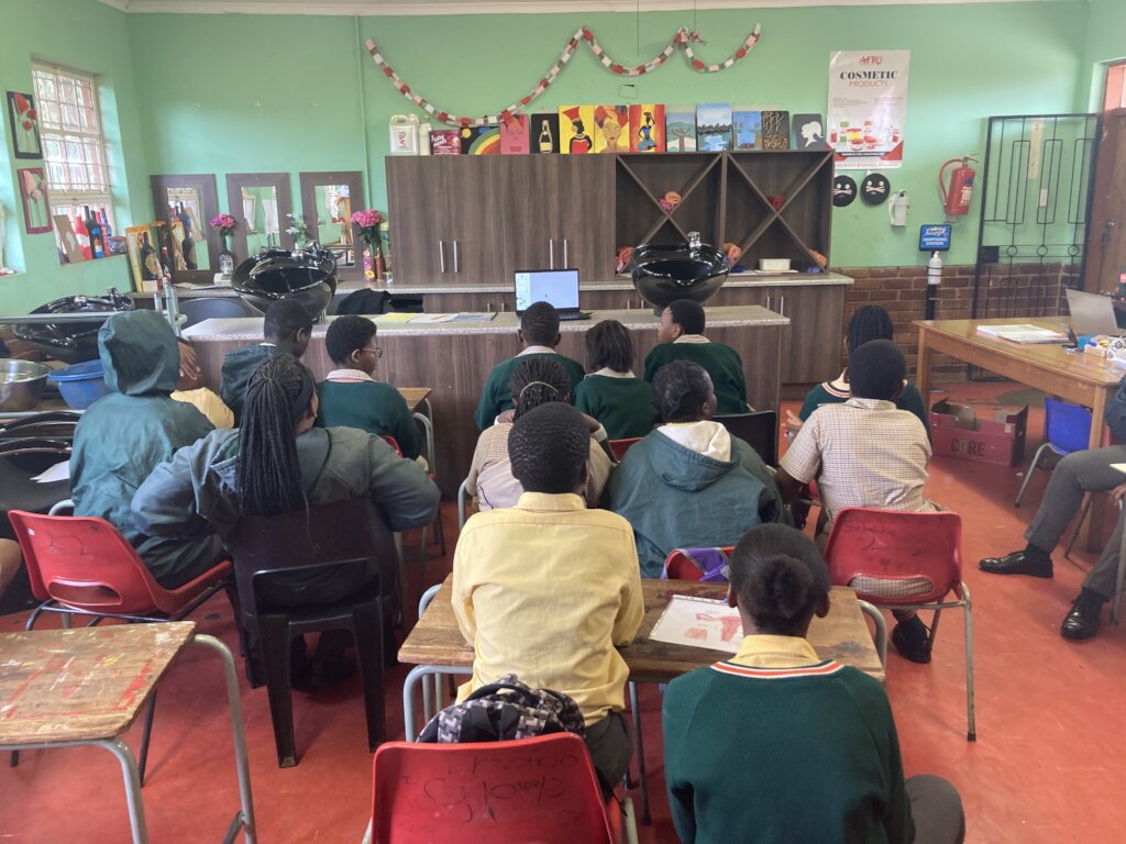 Build Young Social Entrepreneurs Across Africa