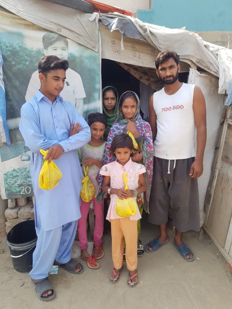 help us give 5000 meal boxes to needy