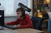 Help kids with challenges Team Up for Esports!