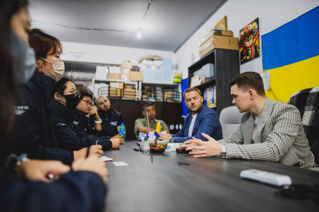 Help keep the Ukrainian refugee center safe.