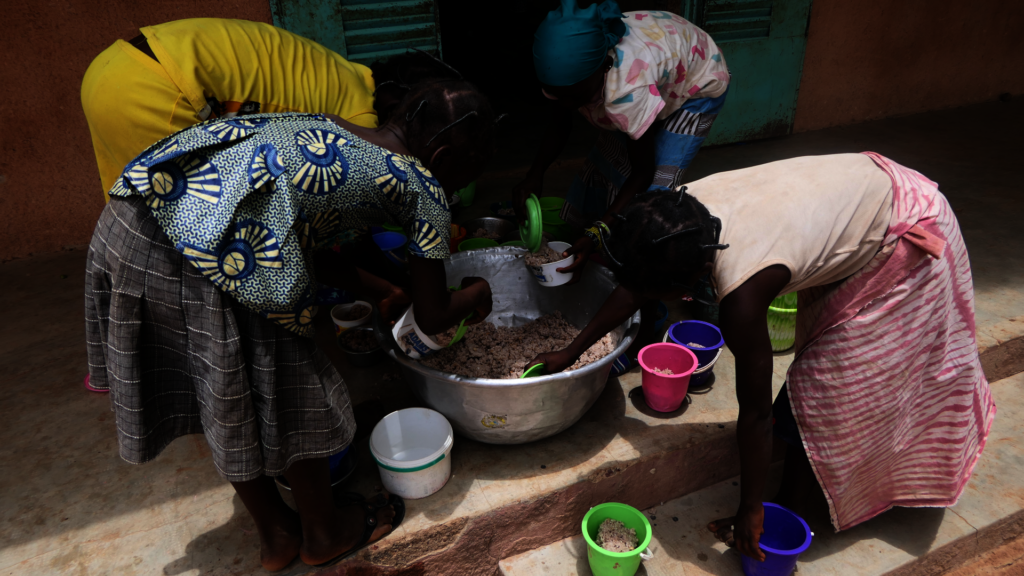 Help 3 750 rural children have a meal at school