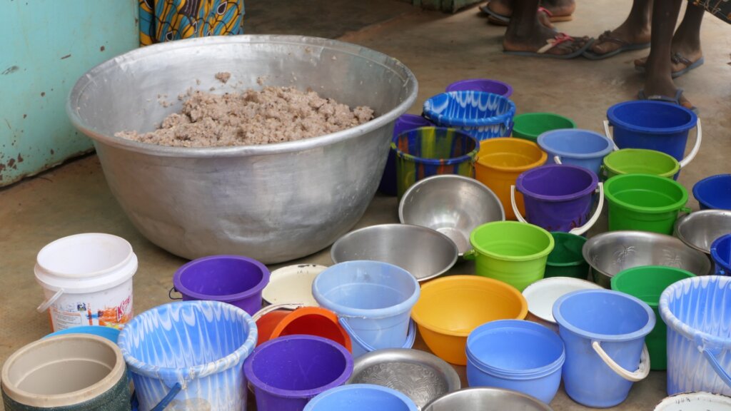 Help 3 750 rural children have a meal at school