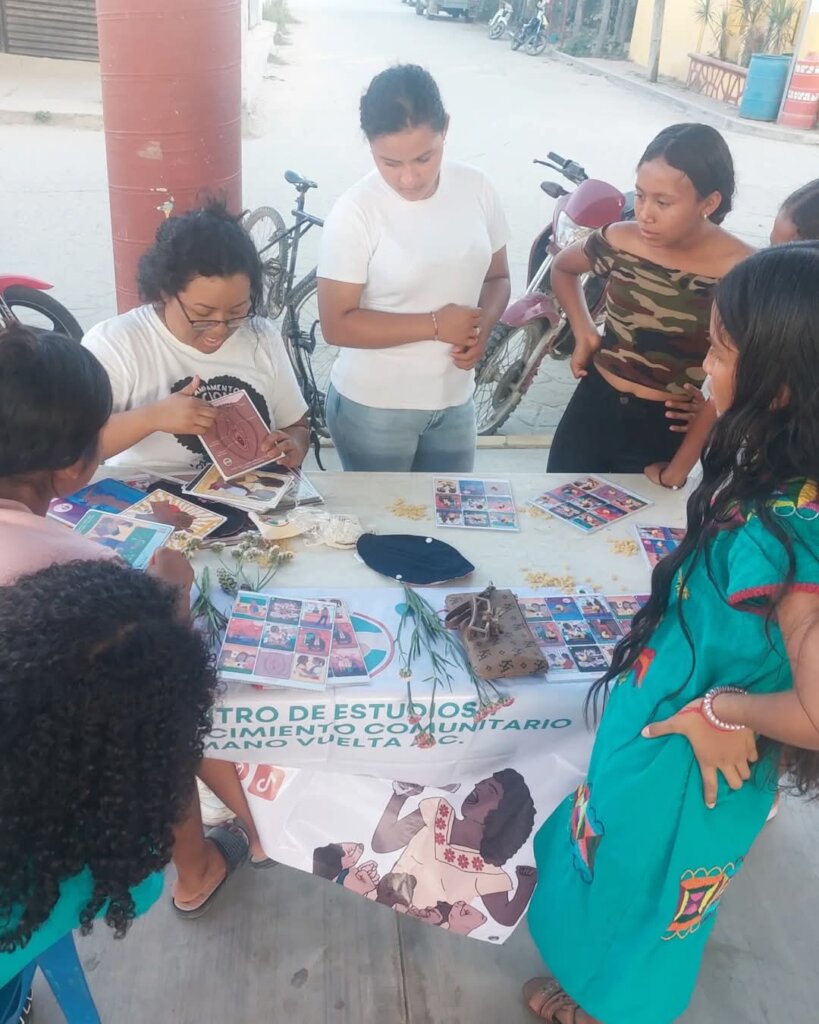 Artistic and feminist camp for girls' rights