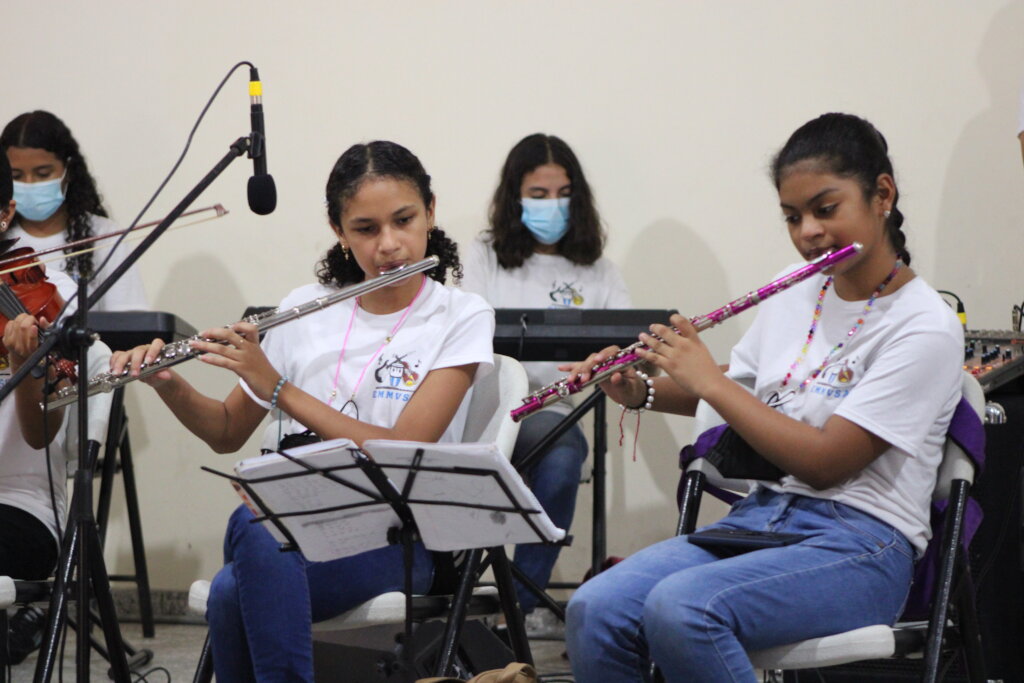 SUPPORTING A SCHOOL OF MUSIC IN HONDURAS