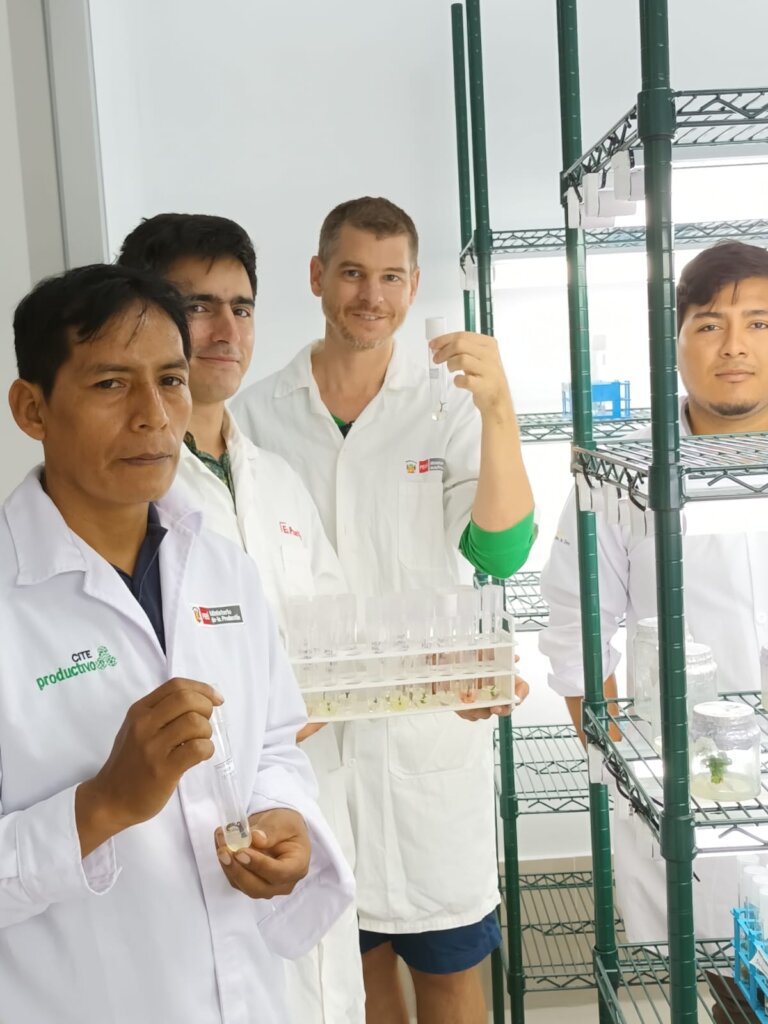CV team visiting the in vitro lab