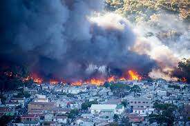 Runaway fire in Athlone, Cape Town