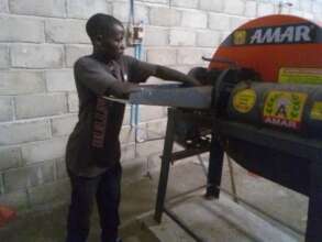 Chaff cutter in use (better quality)