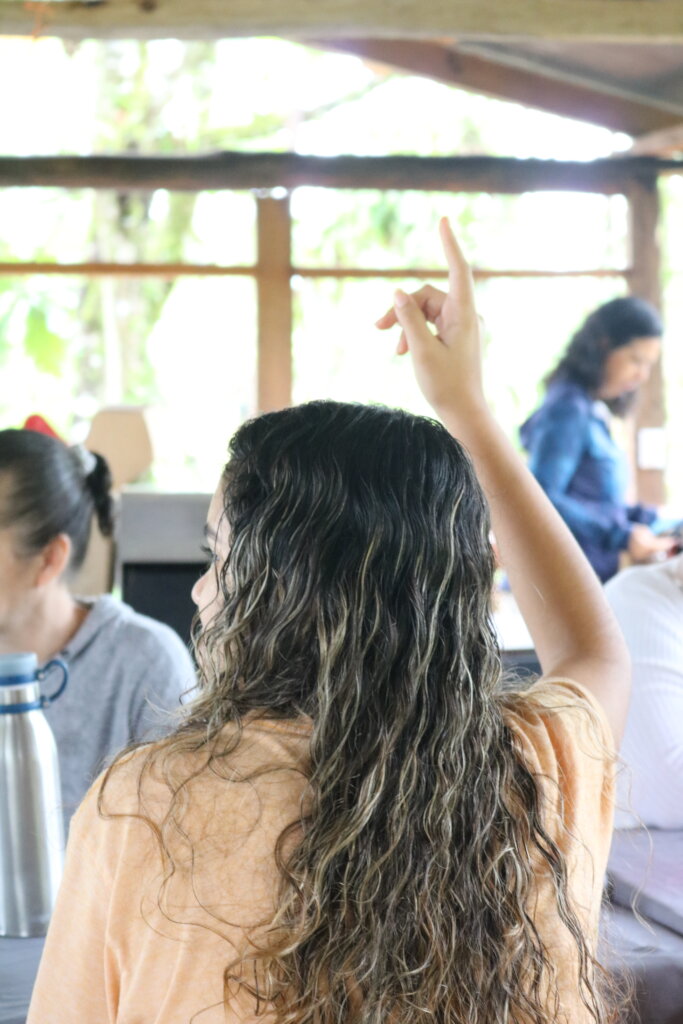 Help women's sustainable businesses in Costa Rica