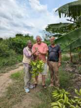 USA visitors in August 2024 with farmer