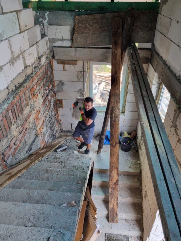 Help Build a HOME 4 HOPE for Ukrainians