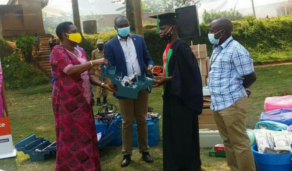 Train 500 Youth in aprenticeship/skills in Uganda