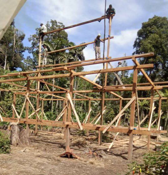 Building the Youth Empowerment Center in Sani Isla