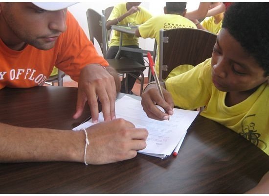 Mentoring displaced youth for success in Colombia