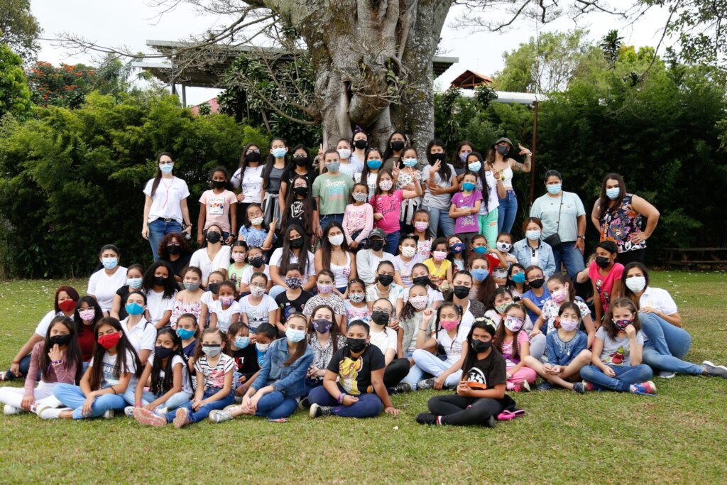 Empower Under-Resourced Girls in Costa Rica
