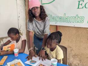 Fatou the Young Leader, teaching reading